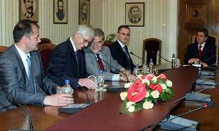 http://www.robzor.com/rhouse/putin123_files/image330.jpg