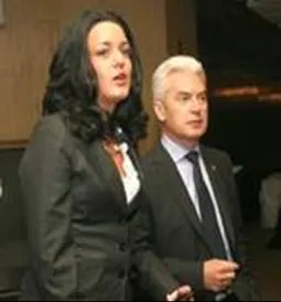 http://www.robzor.com/rhouse/women123_files/image714.webp